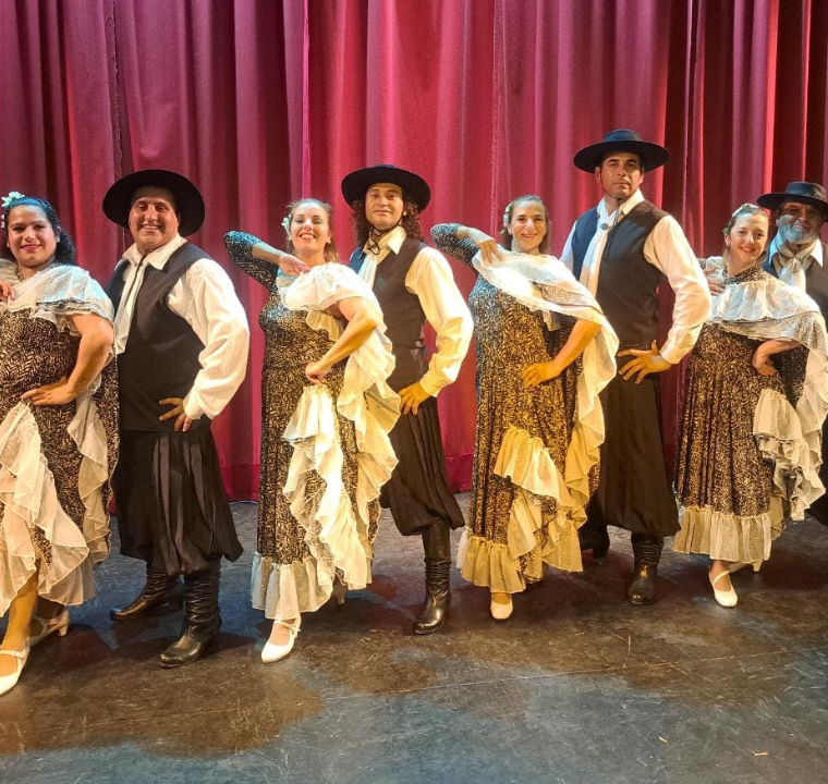 Danzas Folklóricas Jóvenes 3